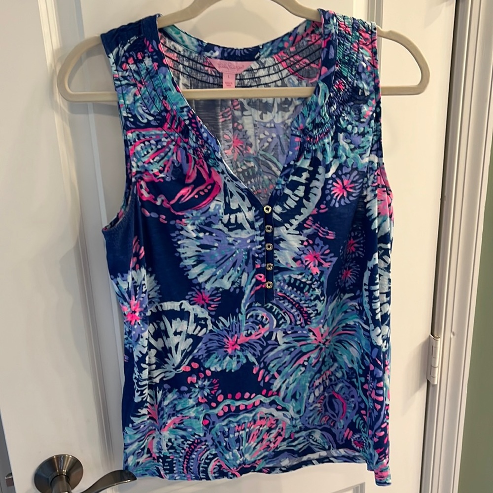Lilly Pulitzer Essie top